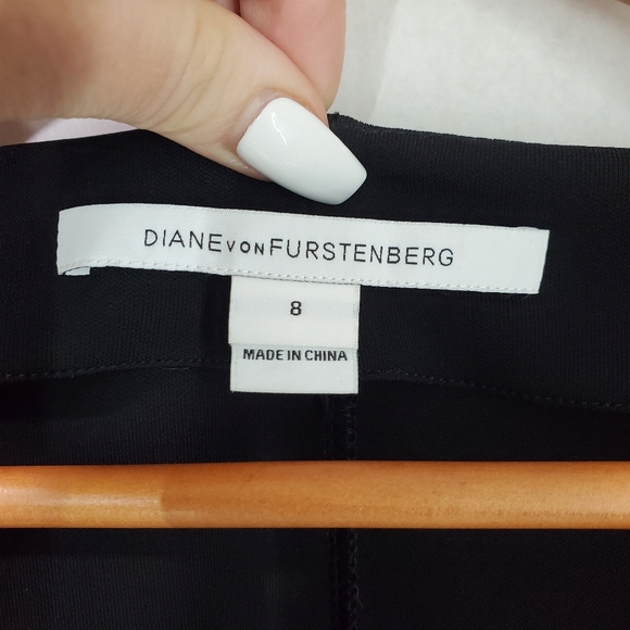 Diane Von Furstenberg Tillie Black Romper Lace Slinky Material Wrap Pockets SZ 8 - Picture 4 of 12